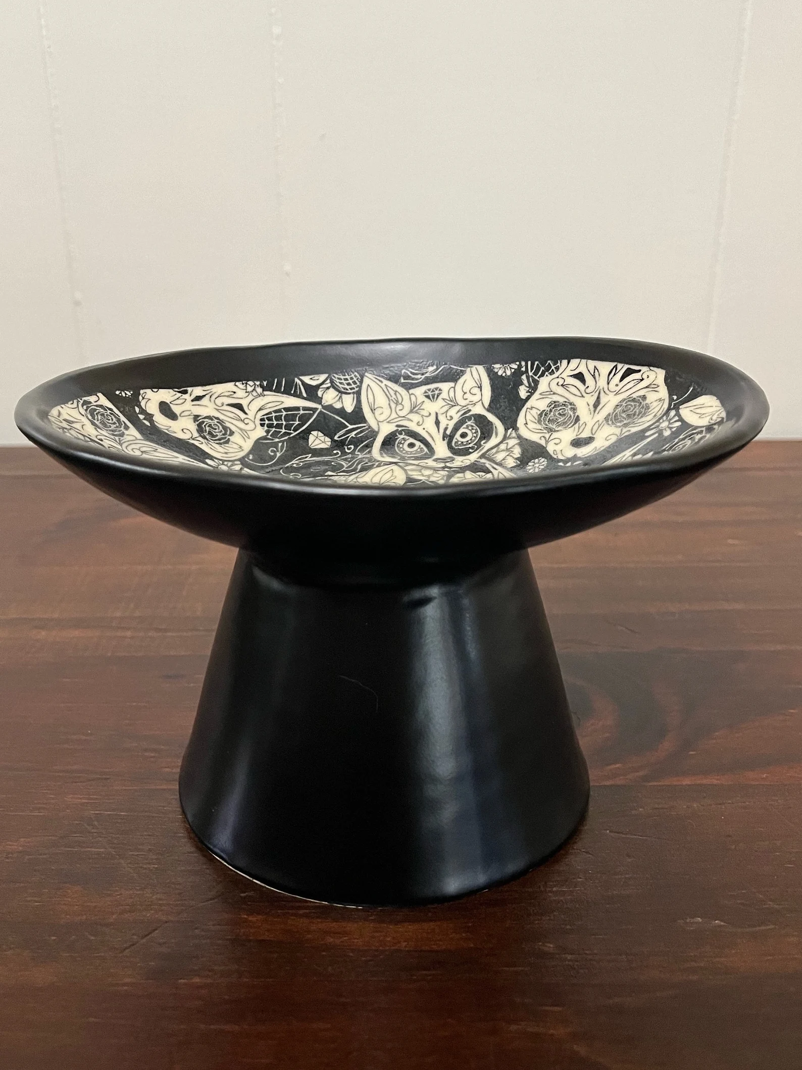 Ceramic Pedestal Cat Food Bowl (Black)